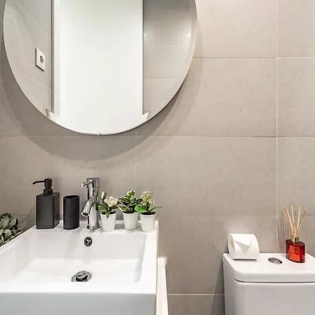 Akicity Campolide Peach Apartment Lissabon