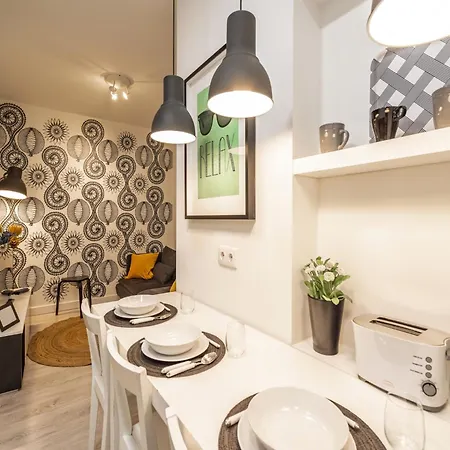 Akicity Campolide Peach ליסבון