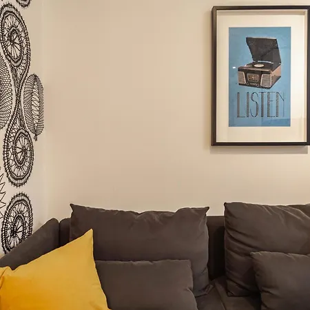 Akicity Campolide Peach Apartment