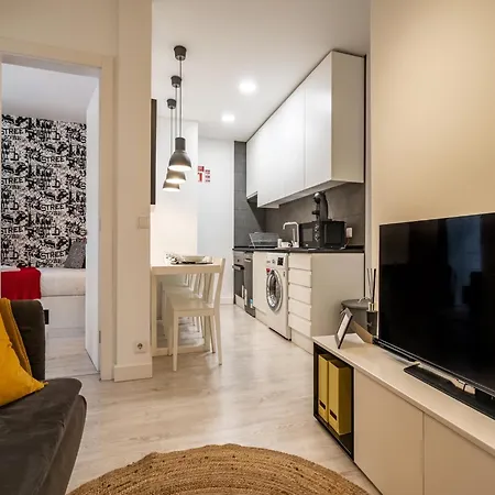 דירה Akicity Campolide Peach *