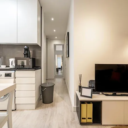 Akicity Campolide Peach דירה ליסבון