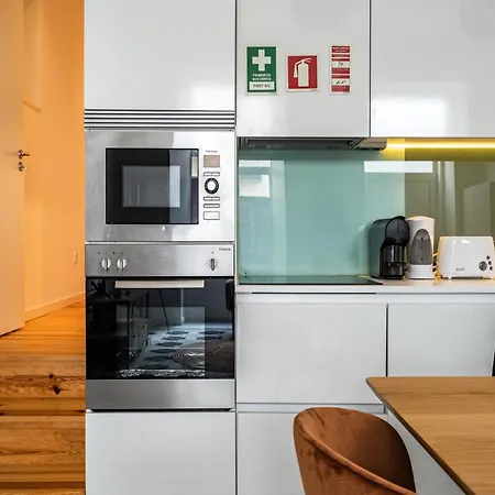 Akicity Campolide Peach * ליסבון