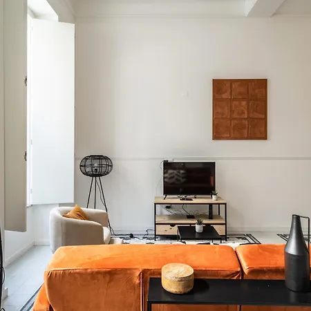 דירה Akicity Campolide Peach *